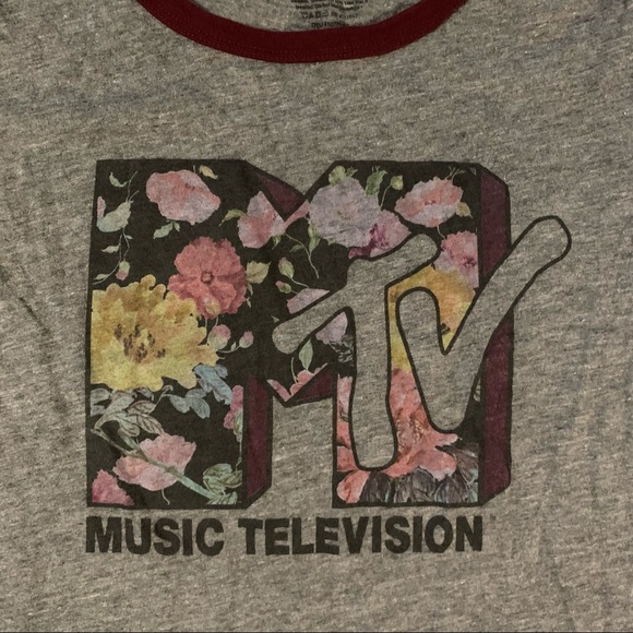 Torrid Grey MTV floral t-shirt - Size 2X - Picture 2 of 4